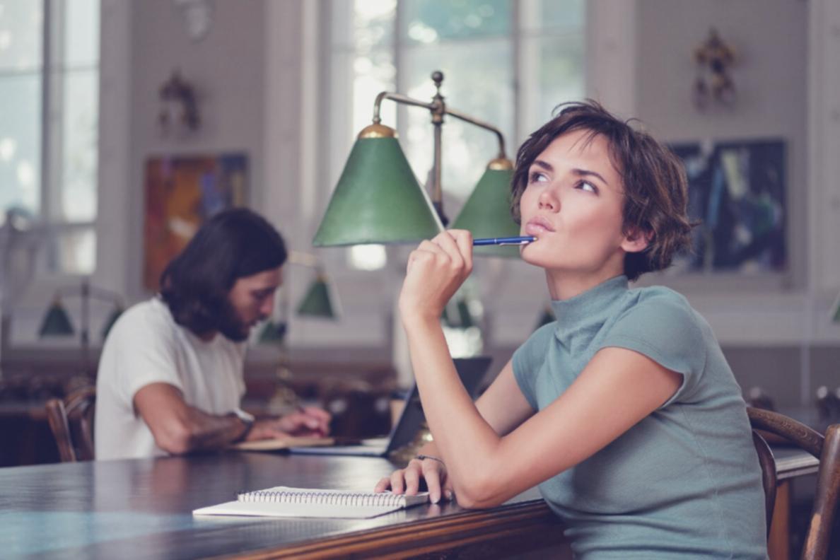 Detailed view of a quiz scenario on customer retention strategy